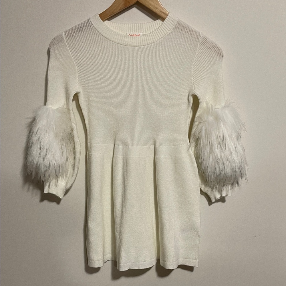 Cat & Jack Cream Sweater Dress with Faux Fur Sleeves SZ XS 4-5